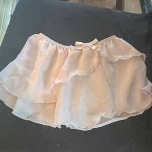 Ballerina pink tutu. Child’s size 4/5.